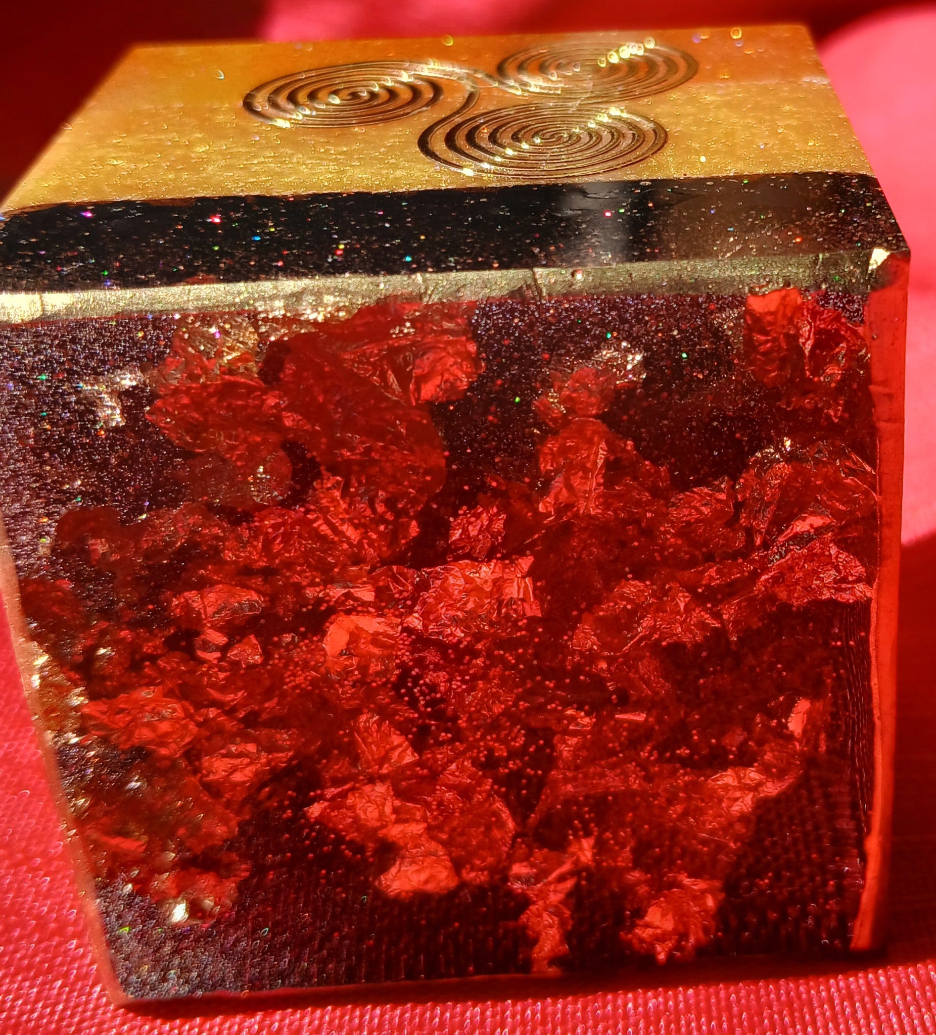 Bottom view showing gold leaf